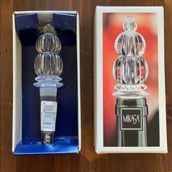 Mikasa Bottle Stopper - Picture 2 of 4